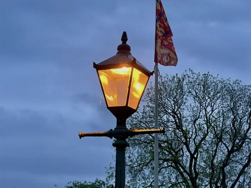 Lamplighter 40