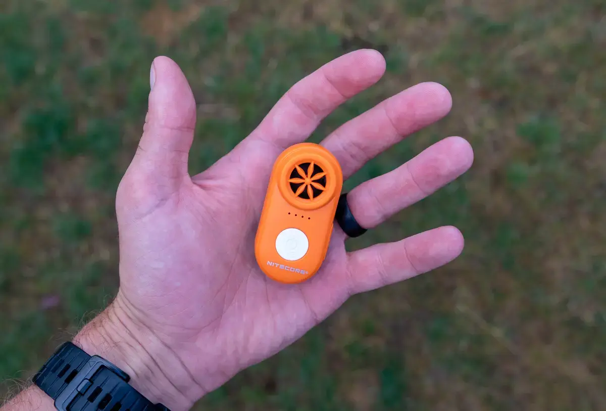 https://platform-demo.fra1.cdn.digitaloceanspaces.com/gbultrarunner/nitecore-nwe10-electronic-whistle-size.webp