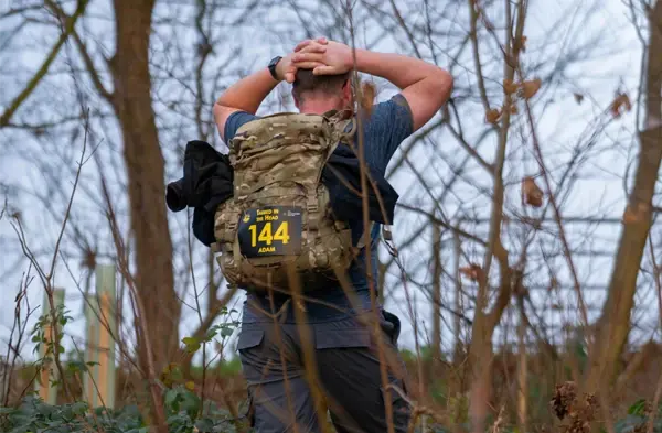 Tabbed trail runner